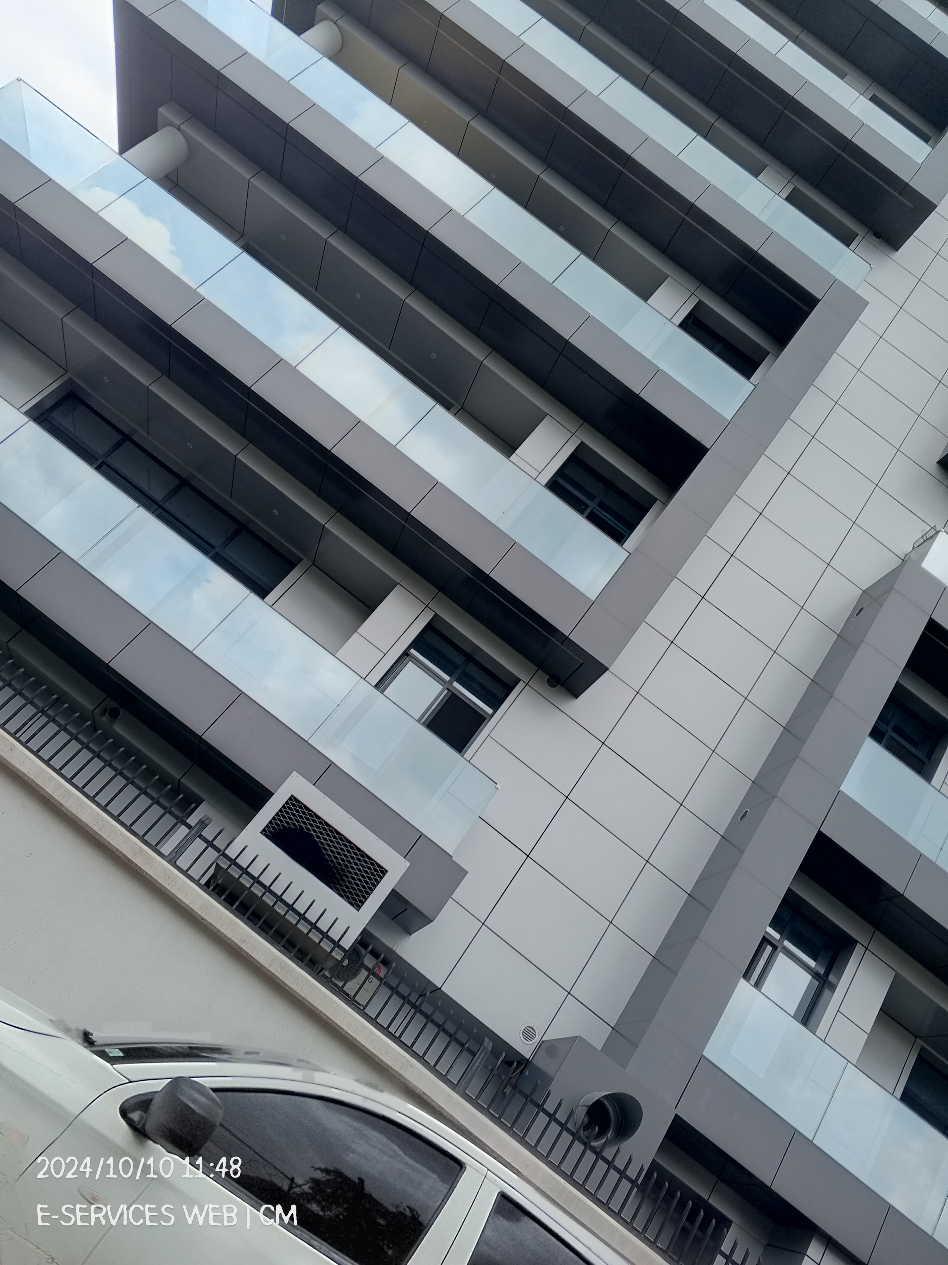 Couverture de Mega17